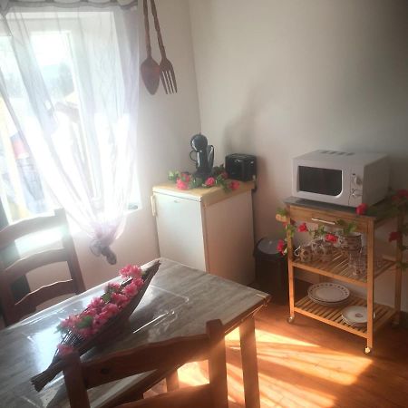 Logement Detente Avec Jacuzzi Et Billard Americain Villa Fournols Luaran gambar