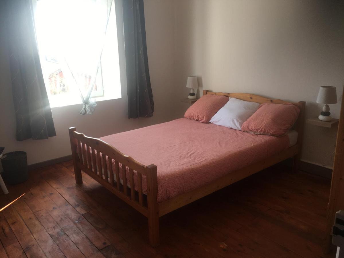 Logement Detente Avec Jacuzzi Et Billard Americain Villa Fournols Luaran gambar